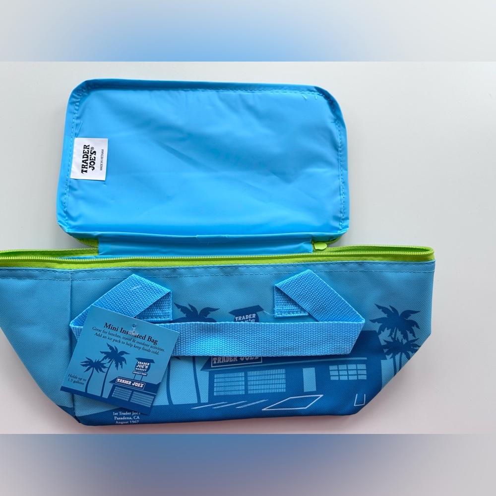 NWT Trader Joe's Turquoise Blue and Lime Green Mini Insulated Bag - Picture 3 of 7